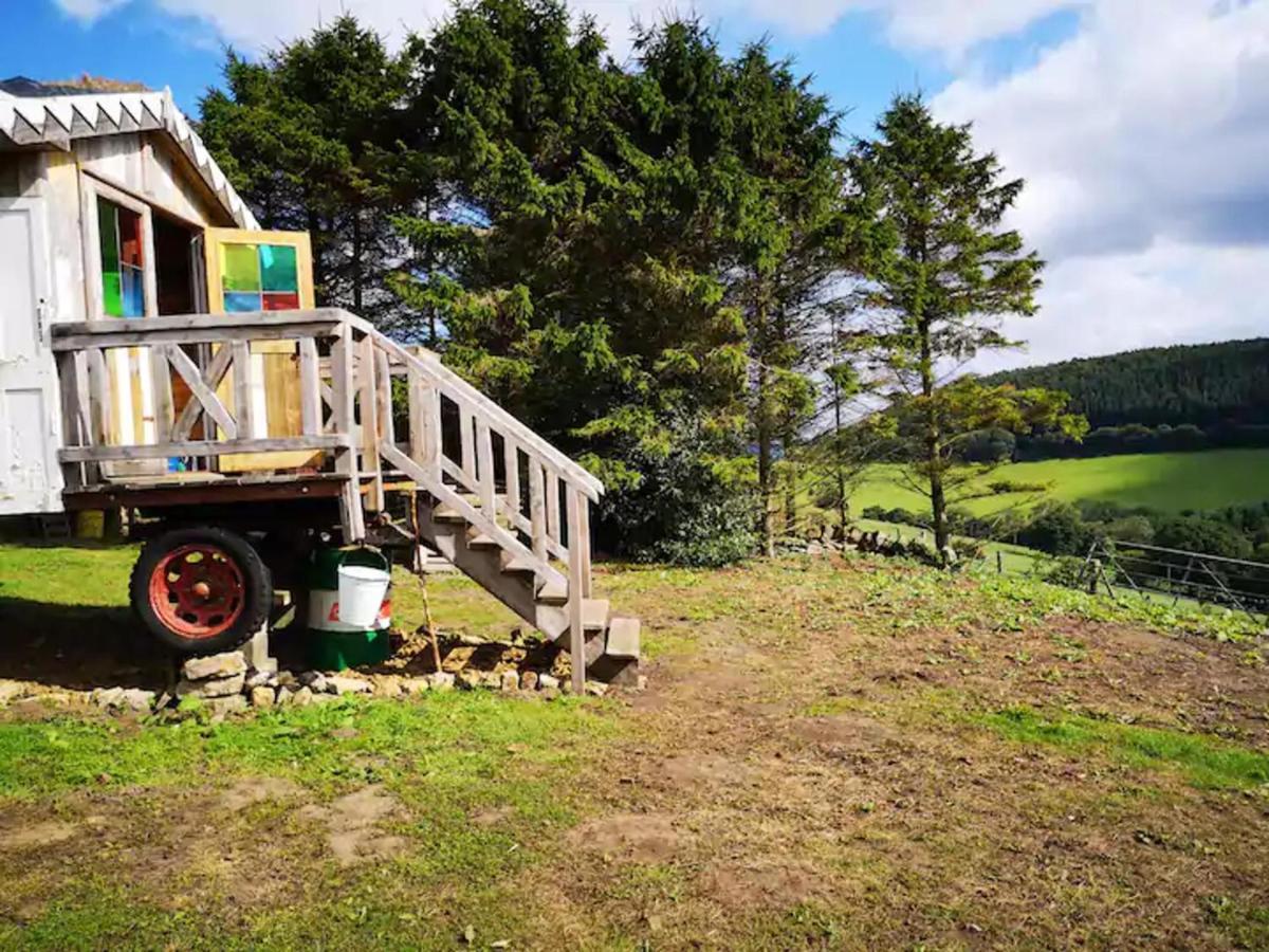 2 X Double Bed Glamping Wagon In Dalby Forest Скарборо Экстерьер фото